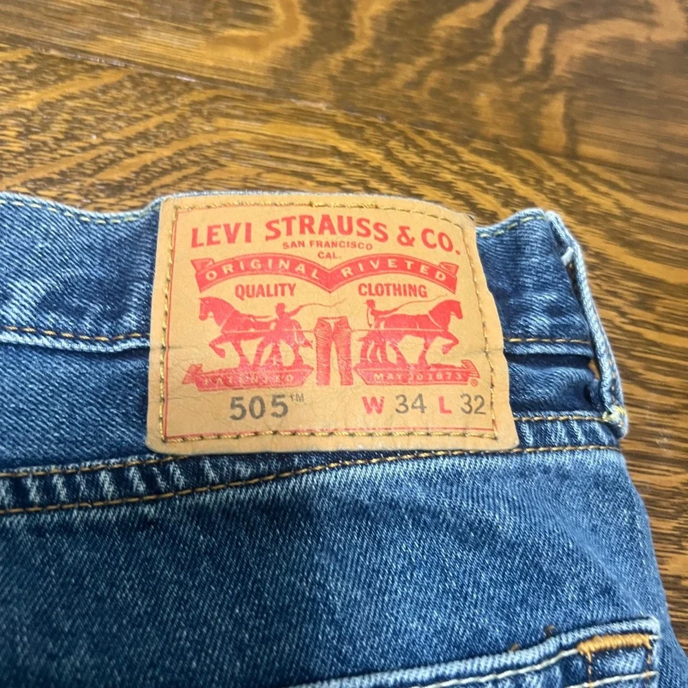 Levi's 505 Regular Fit Jeans Mens 34x32 Blue Denim Straight Leg 00505-4891